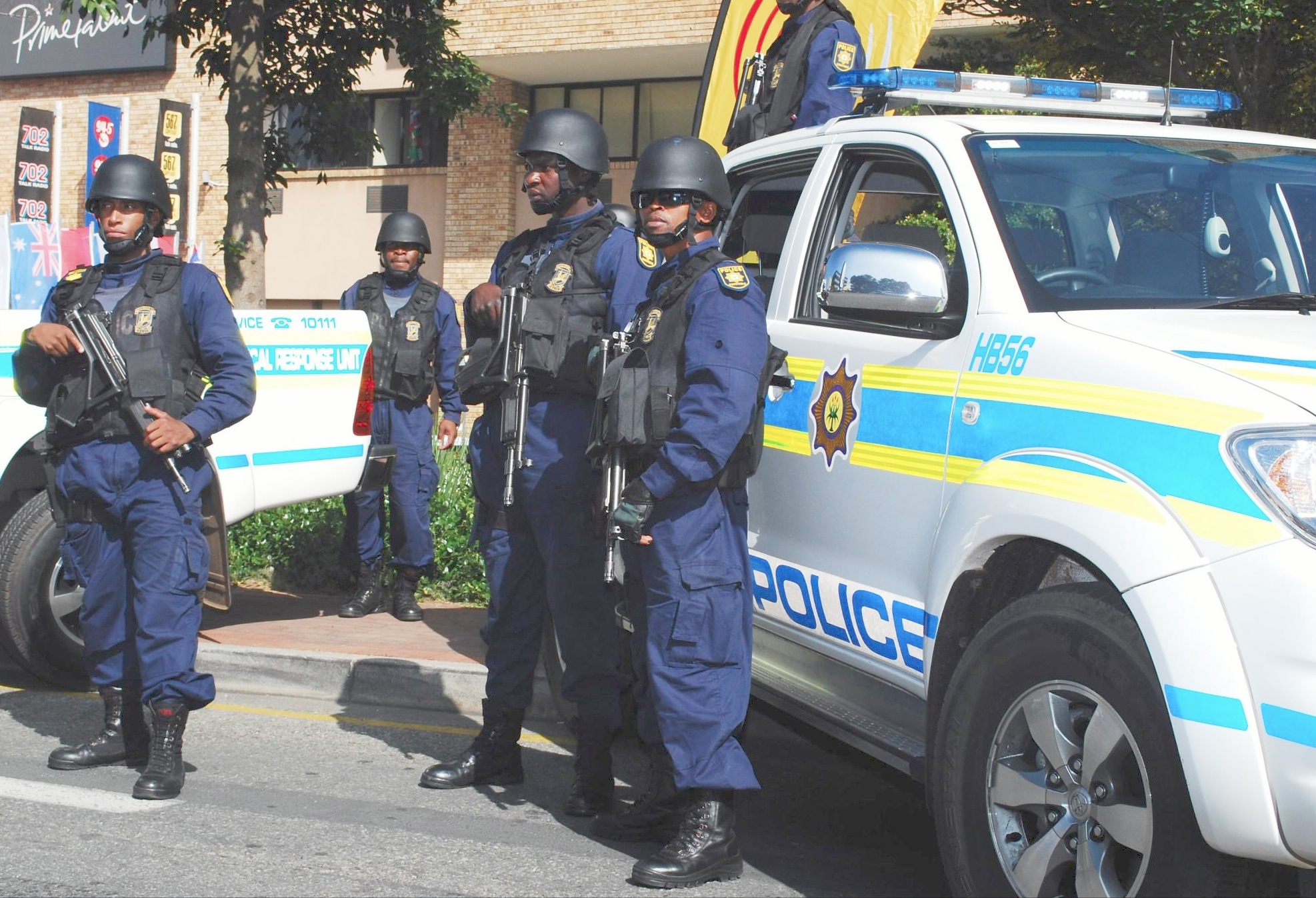 south-african-police-sometimes-ignore-the-law-in-enforcing-immigration