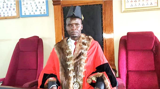 Mwonzora-led MDC-T Recalls Chitungwiza Mayor Lovemore Maiko