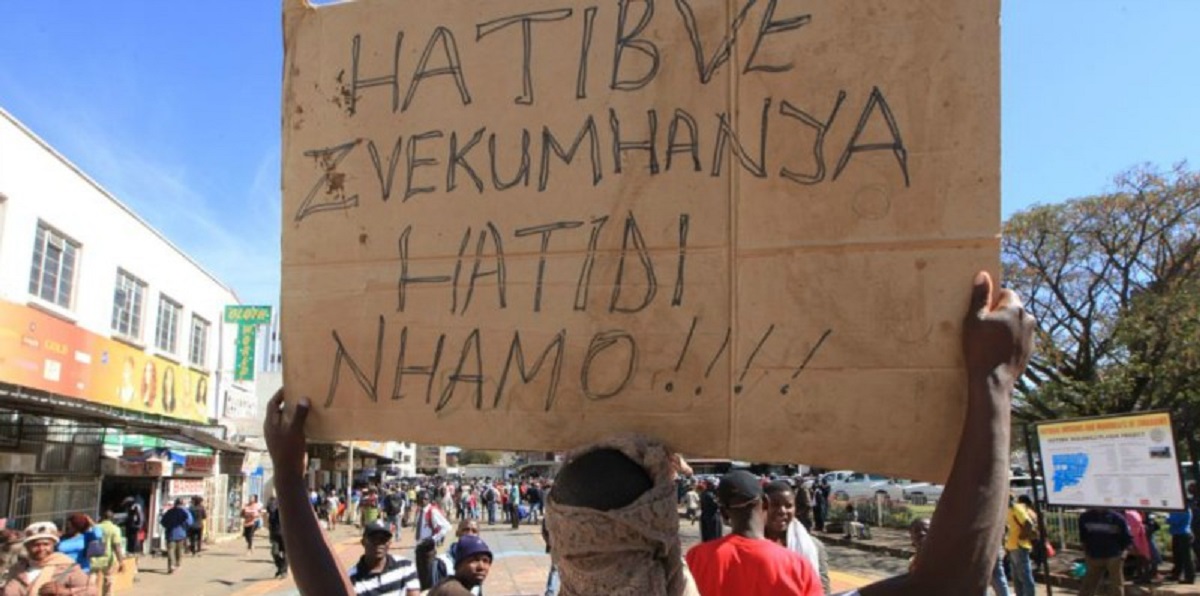 Bulawayo City Calls For Deployment Of Soldiers To Evict Vendors