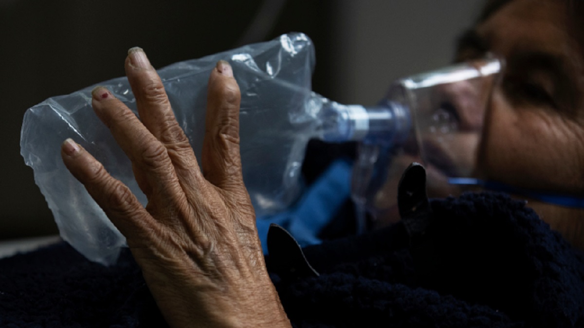 medical oxygen hospitals health facilities overwhelmed practioners COVID-19 coronavirus
